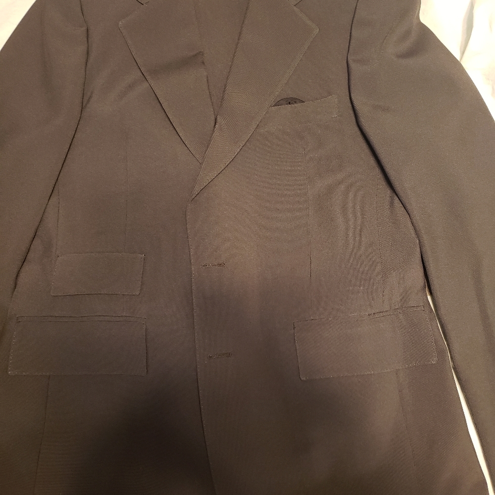 Suits - Picture 13 of 14